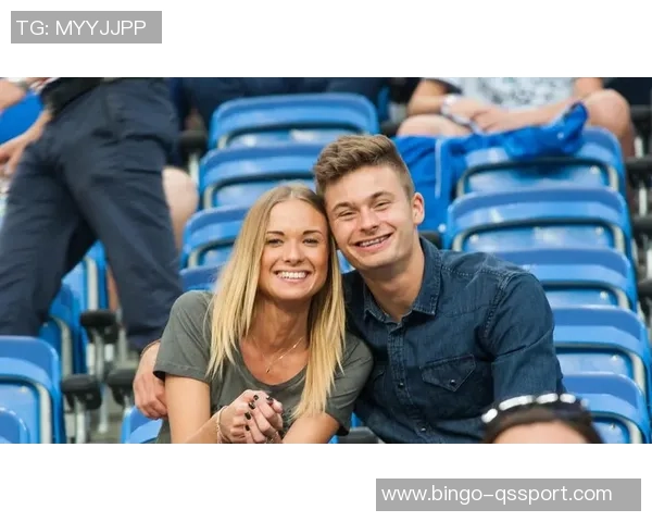 欧美足球情侣头像分享让你们的爱情更加炫酷与激情 欧美足球情侣头像分享让你们的爱情更加炫酷与激情