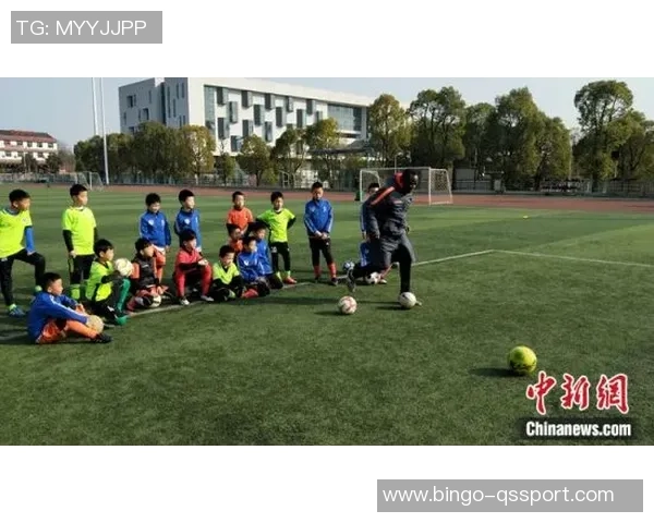 联大足球鞋soccer助力球场梦想展现运动激情与风采 联大足球鞋soccer助力球场梦想展现运动激情与风采